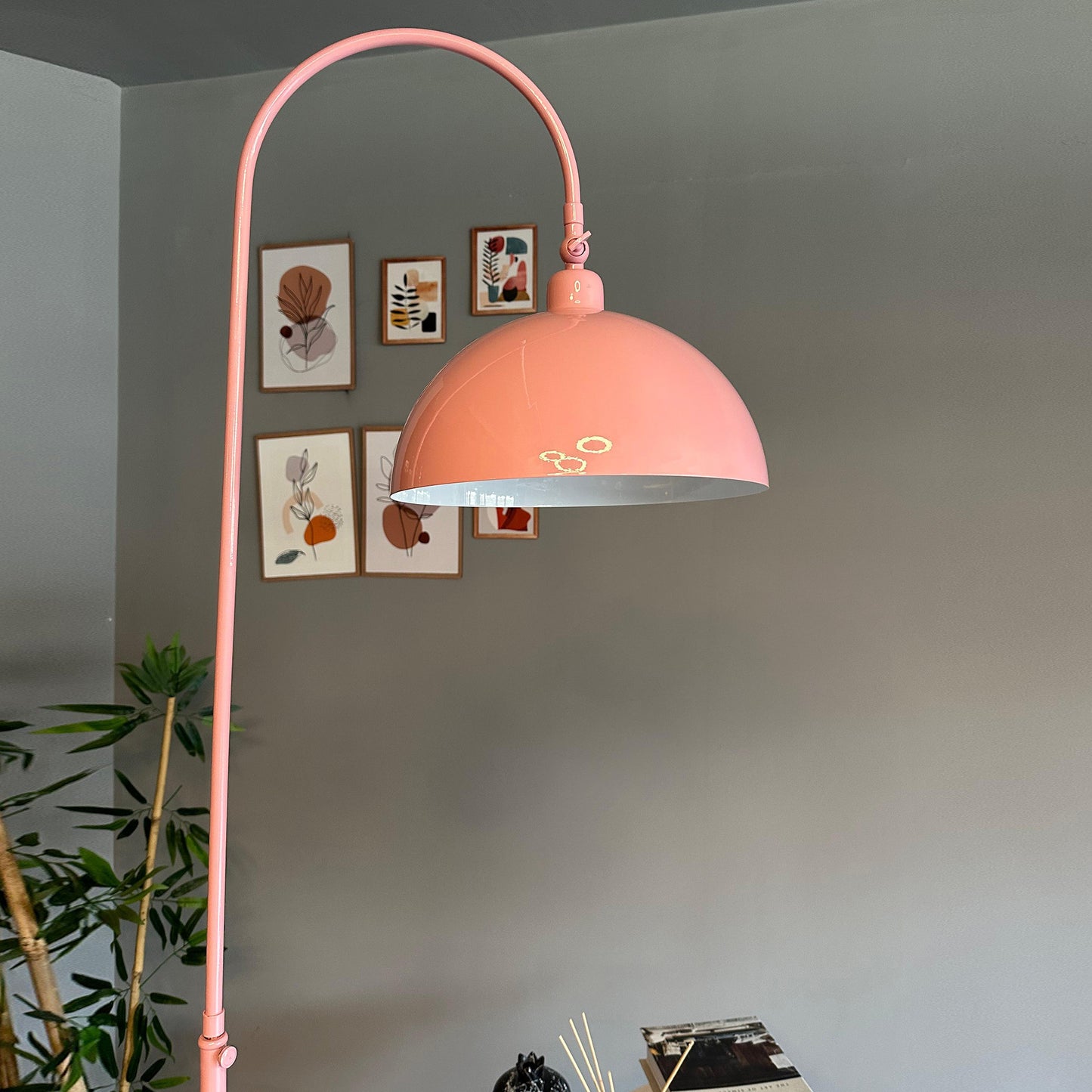 Stehlampe Moderne Stehlampe aus Metall mit E27, verstellbarer Lampenschirm