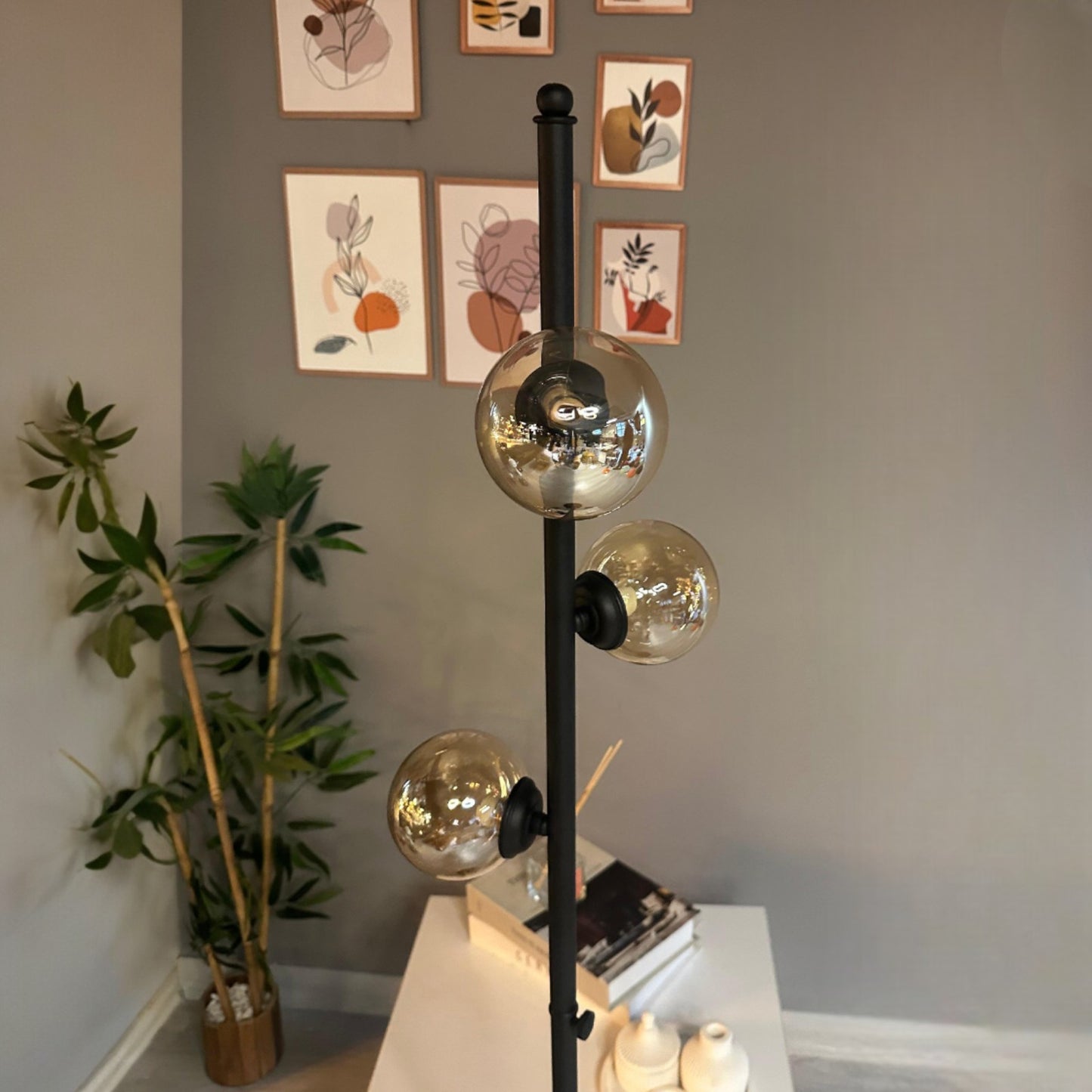 Stehlampe Klyra Bewegender Ufo Kopf Moderne Dekorative Metall Stehlampe