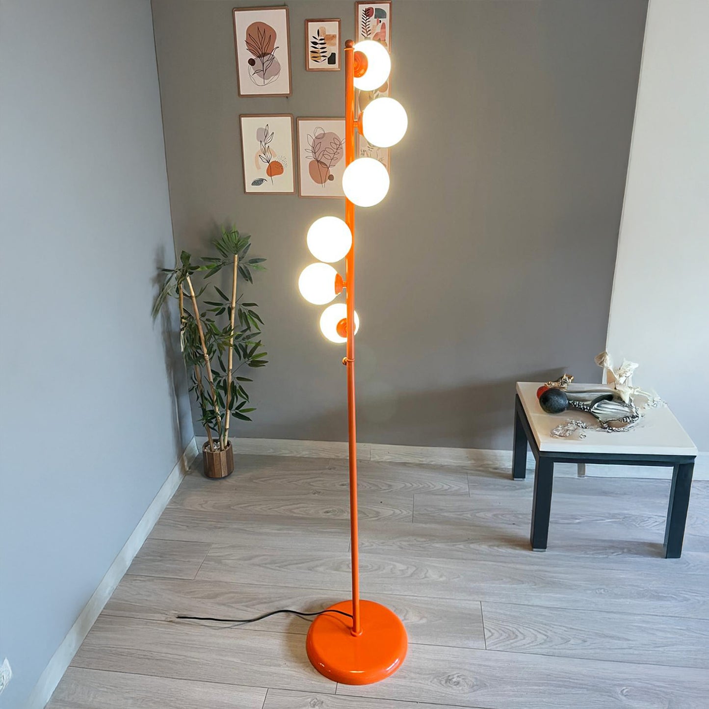 Orange Stehlampe Modern Dekorativ Metall Wohnzimmer Arbeitszimmer Stehlampe
