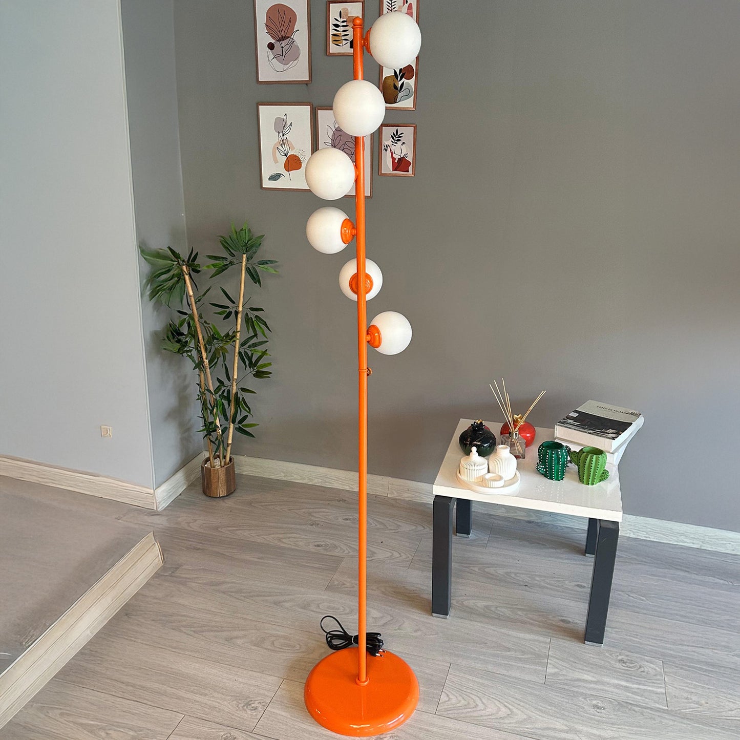 Orange Stehlampe Modern Dekorativ Metall Wohnzimmer Arbeitszimmer Stehlampe