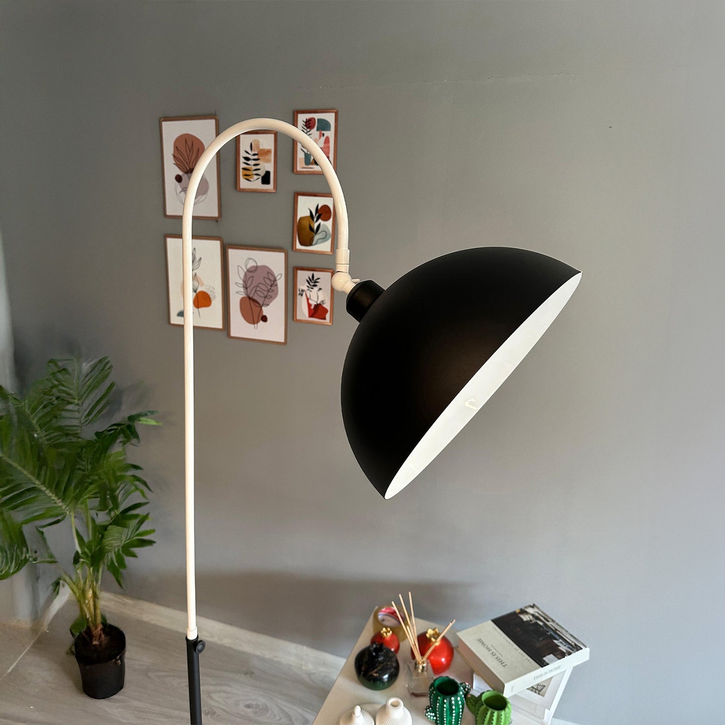 Stehlampe Moderne Stehlampe aus Metall mit E27, verstellbarer Lampenschirm