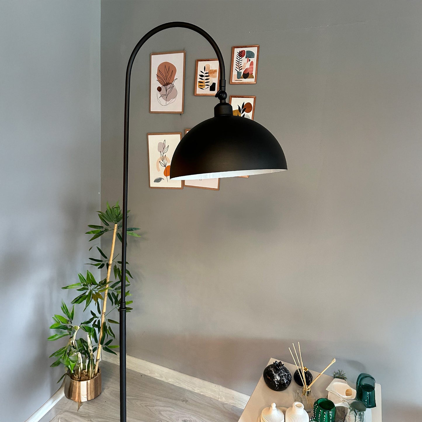 Stehlampe Moderne Stehlampe aus Metall mit E27, verstellbarer Lampenschirm