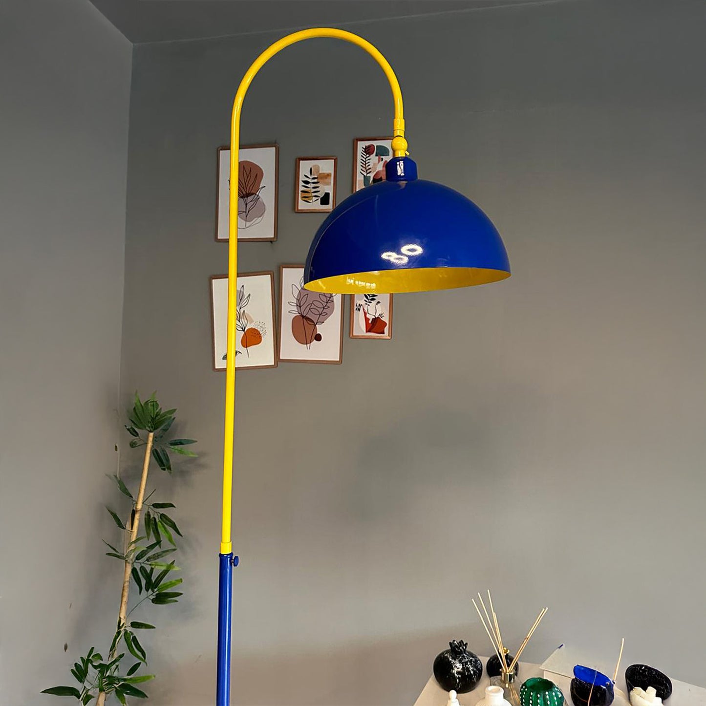 Stehlampe Moderne Stehlampe aus Metall mit E27, verstellbarer Lampenschirm