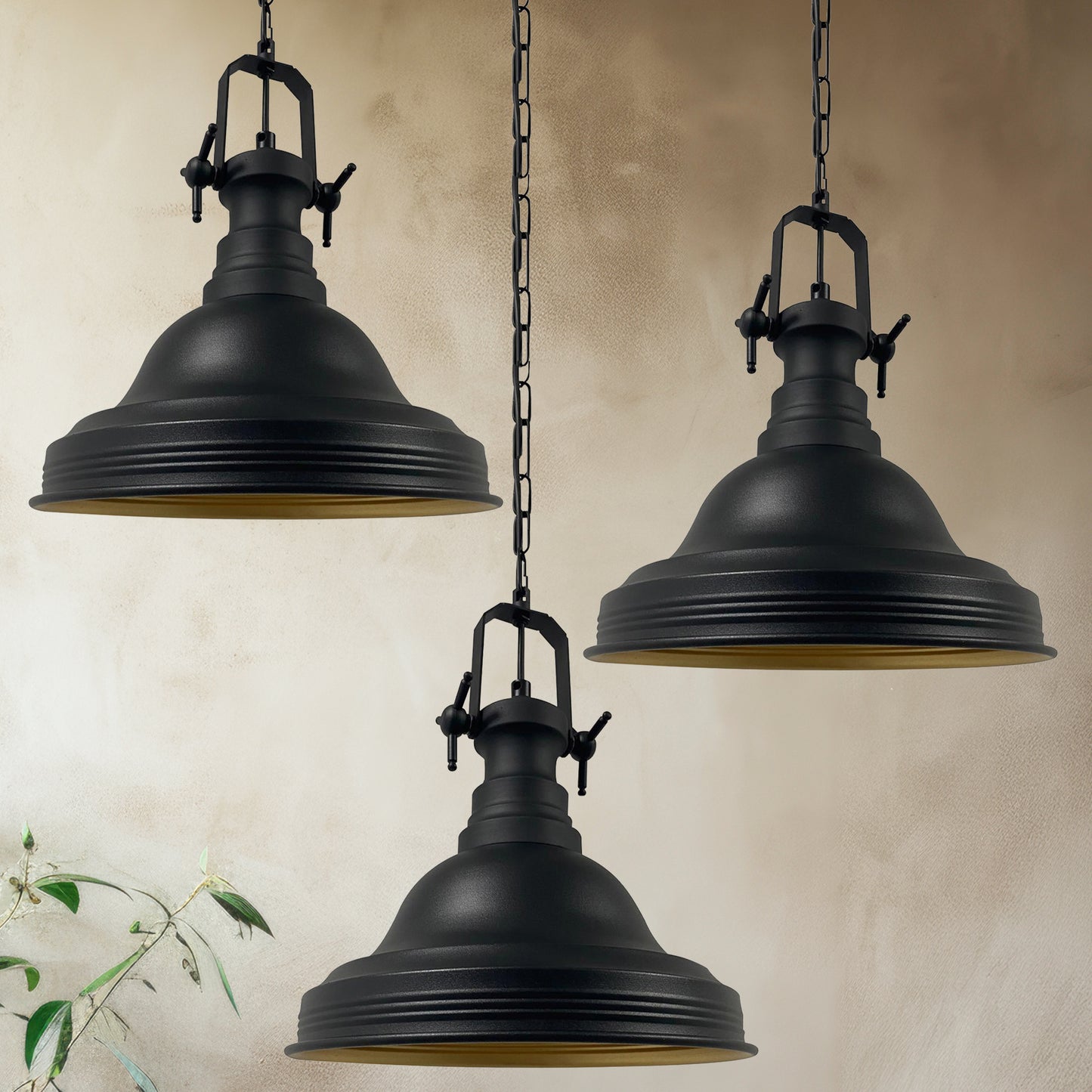 Lampada a sospensione in metallo dipinto a mano