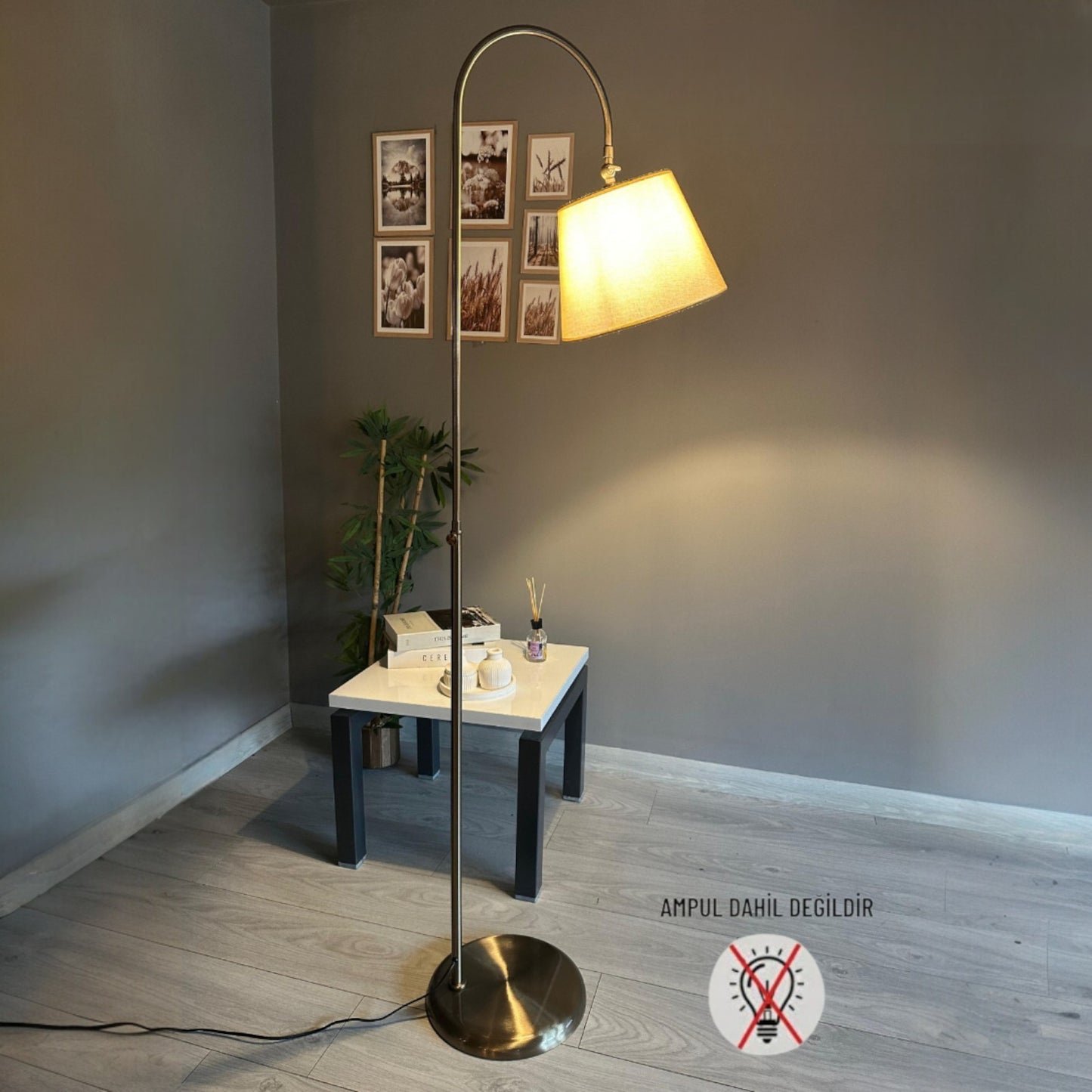 Stehlampe UCotella Bewegender Ufo Kopf Moderne Dekorative Metall Stehlampe