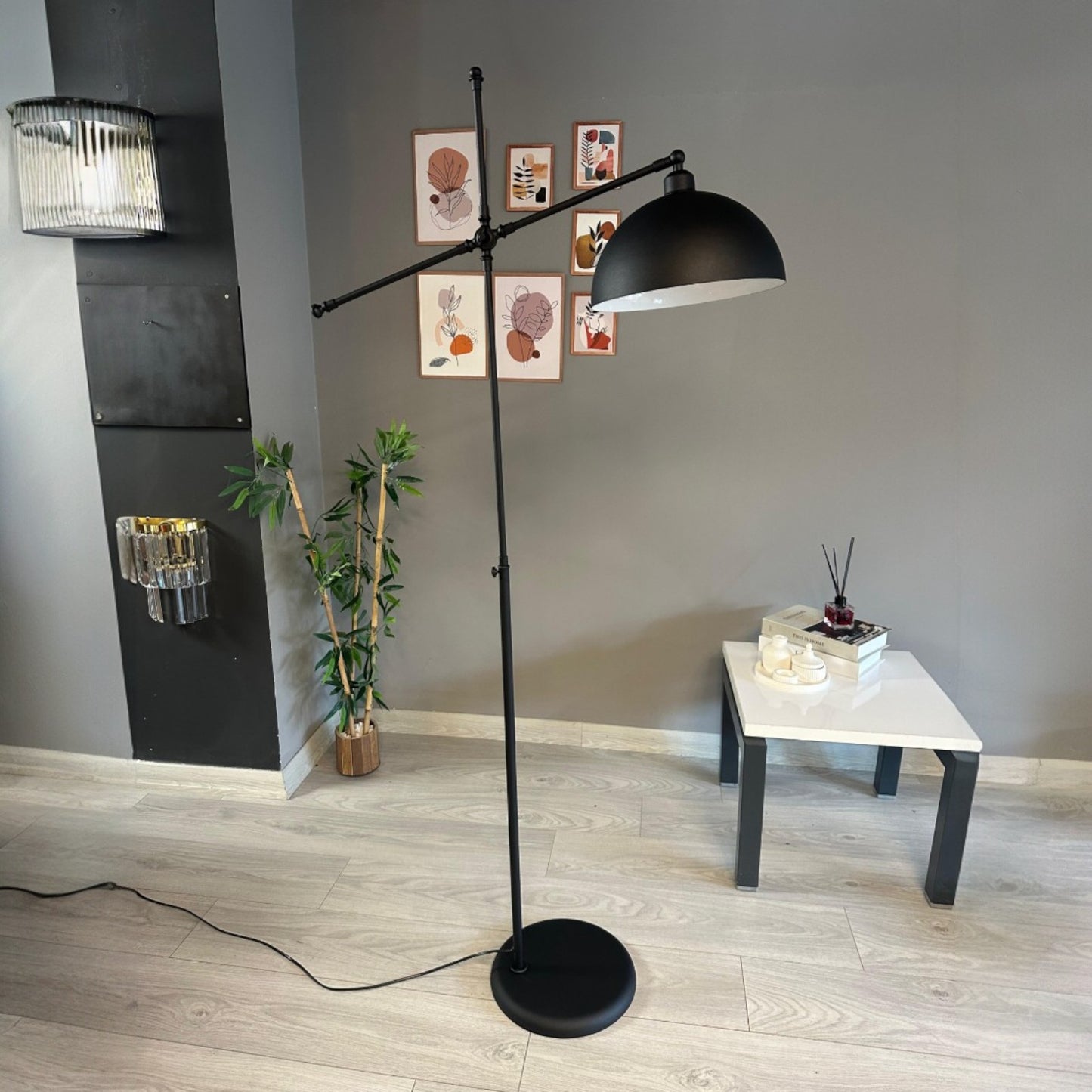 Gorkiede Moderne Stehleuchte