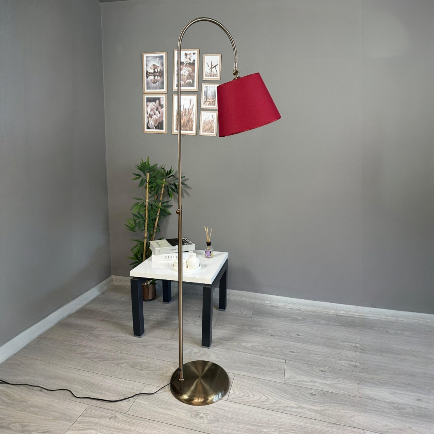 Stehlampe UCotella Bewegender Ufo Kopf Moderne Dekorative Metall Stehlampe