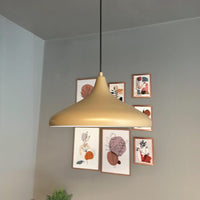Lampada a sospensione in metallo