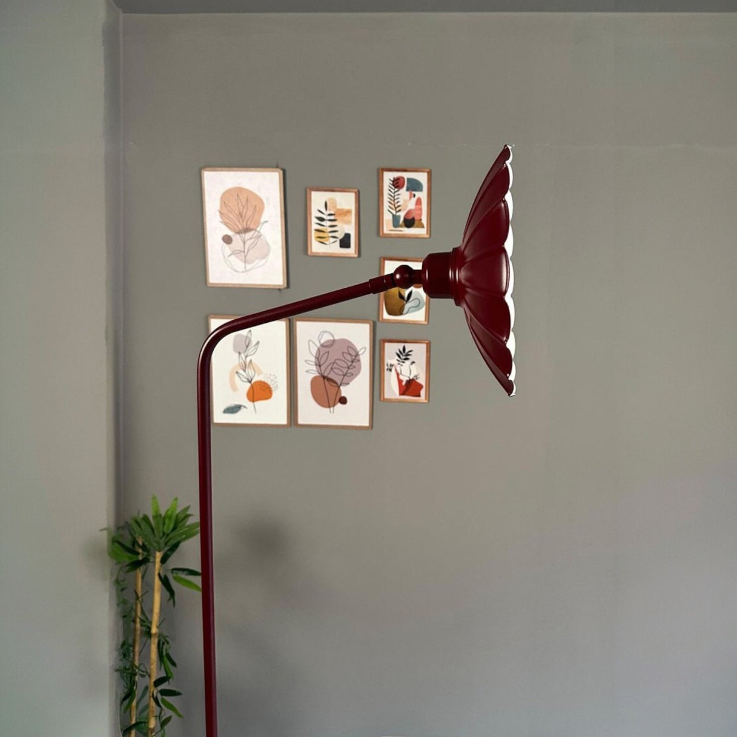 Stehlampe Falen Stehlampe aus Metall mit E27, verstellbarer Lampenschirm