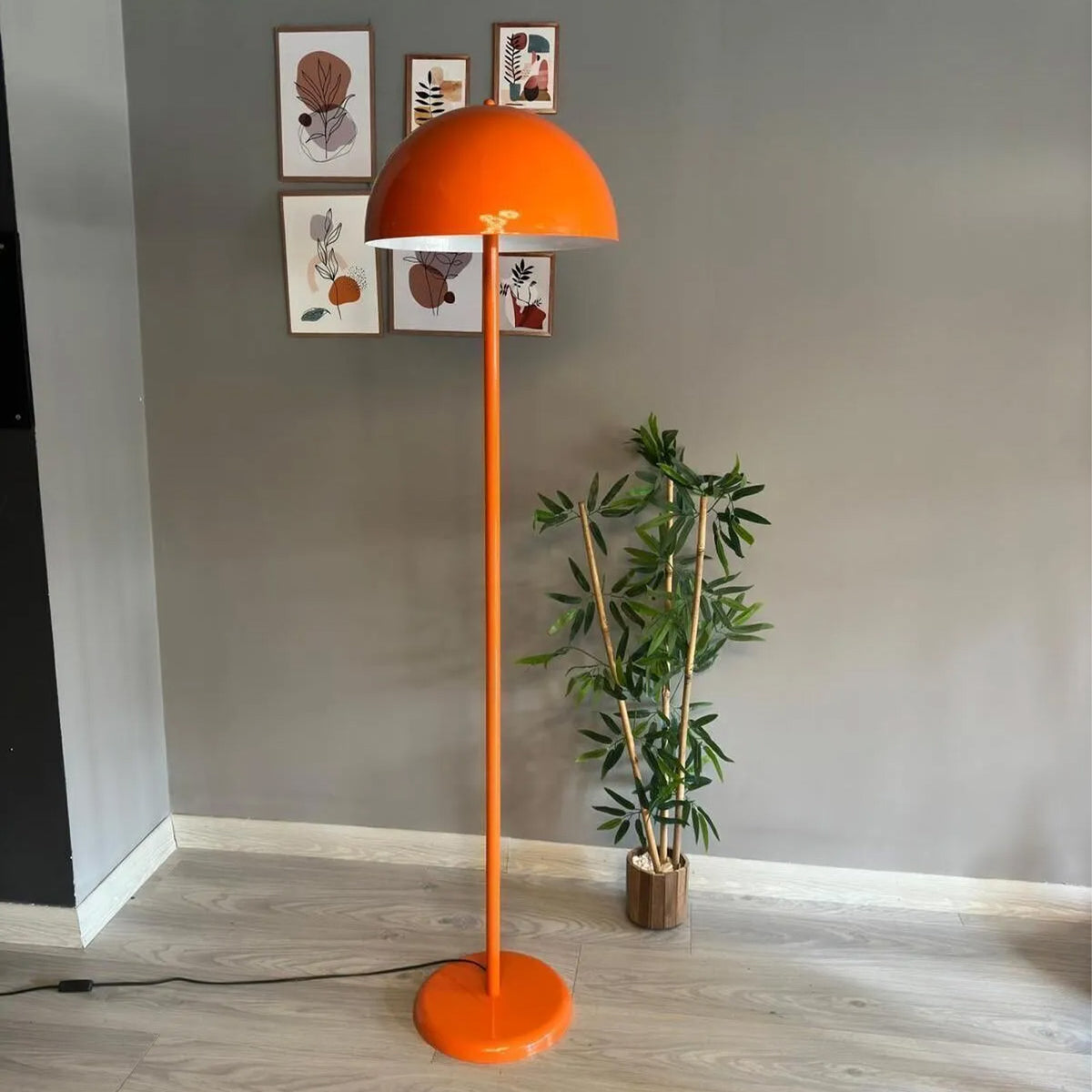 Stehlampe Moderne Stehlampe aus Metall mit E27, verstellbarer Lampenschirm