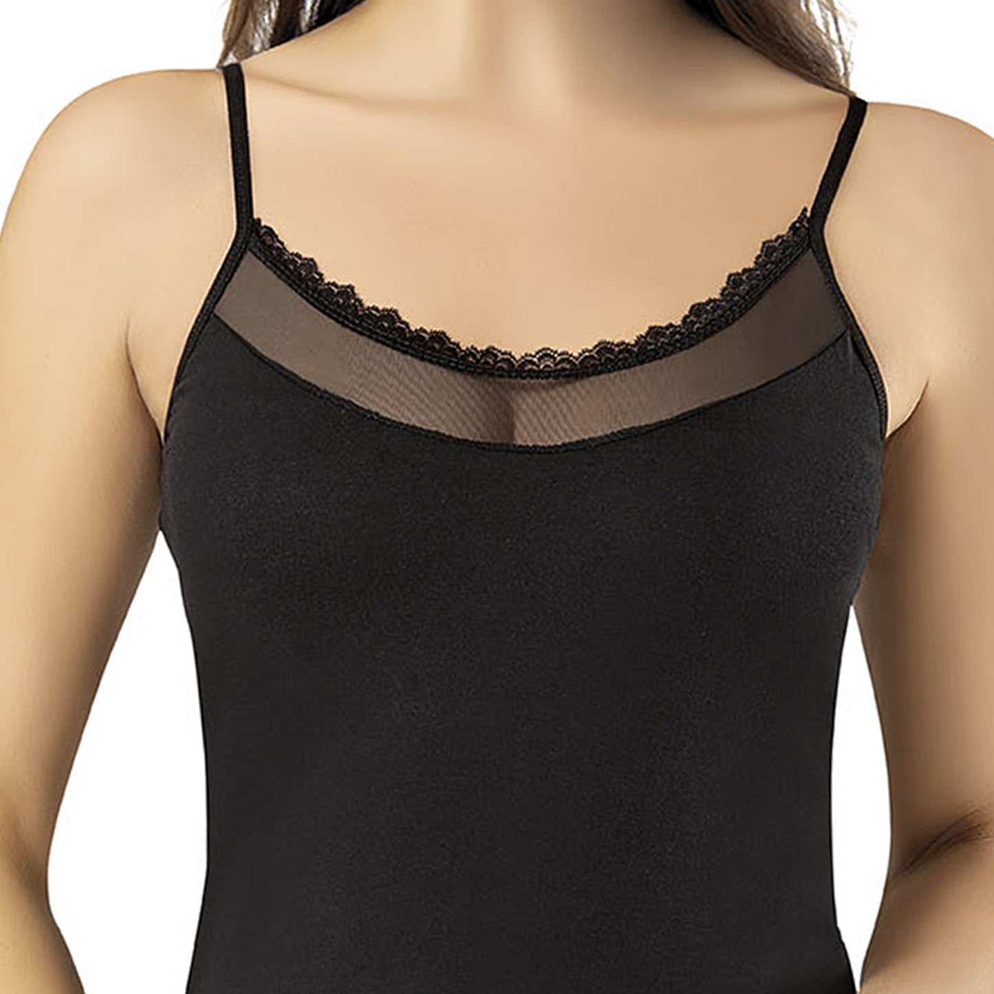 Canotta dettagliata in tulle nero, reggiseno sportivo lavorato a maglia, gilet in maglia elasticizzata con intimo allacciato al collo per donna