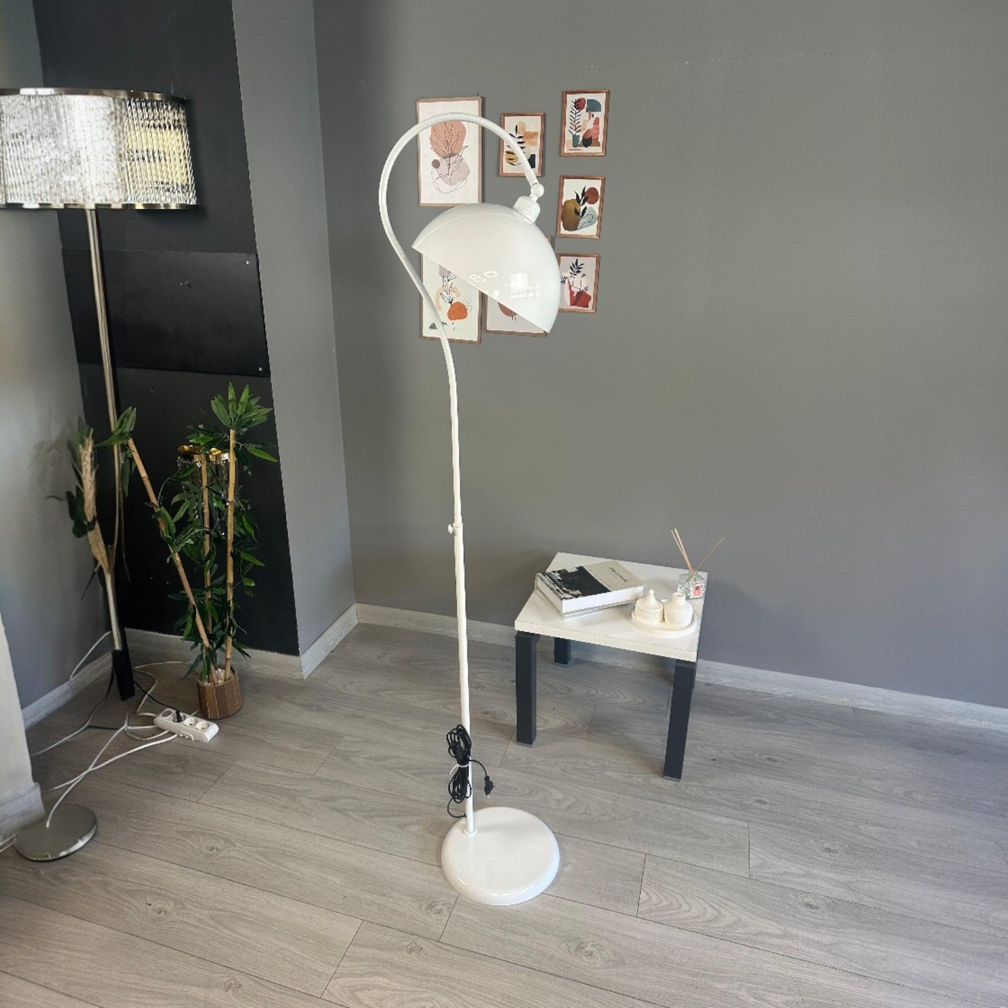 Stehlampe Elvon Ufo Kopf Moderne Dekorative Metall Stehlampe