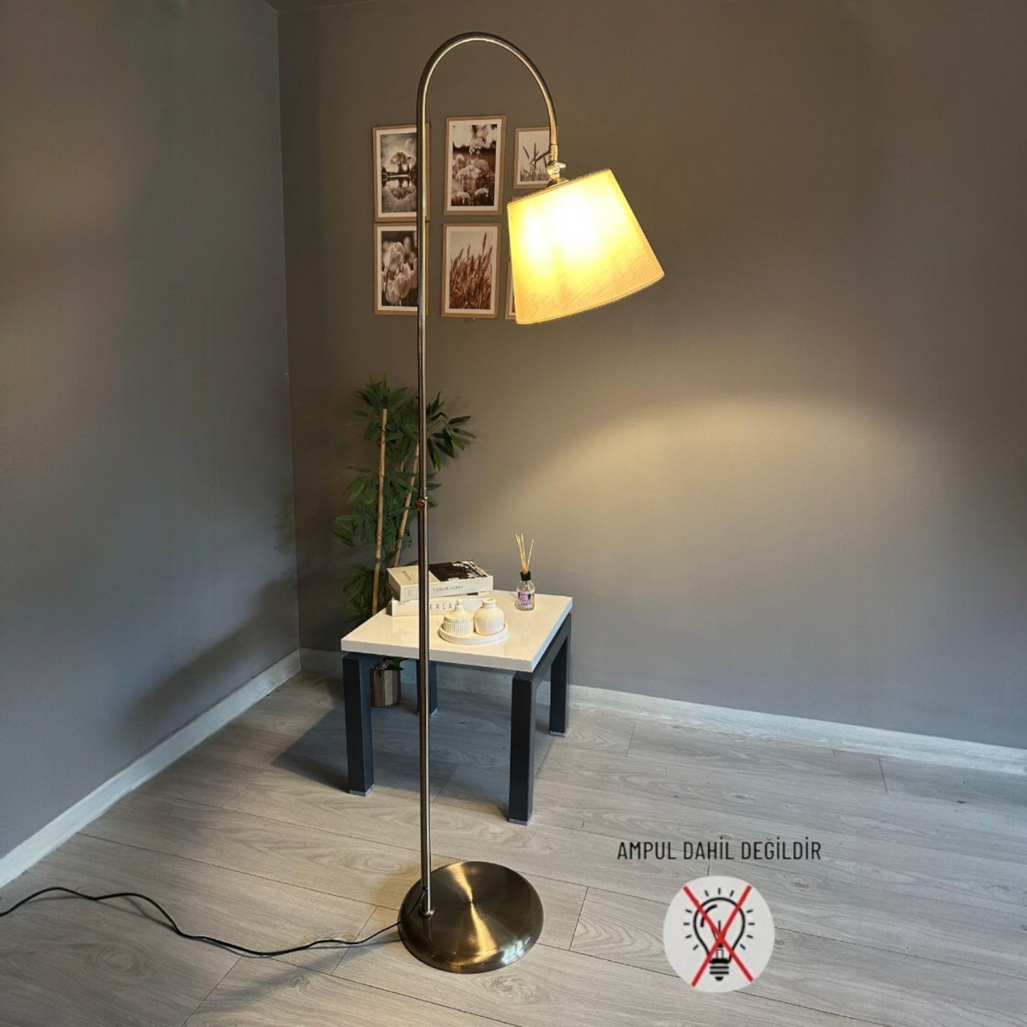 Stehlampe UCotella Bewegender Ufo Kopf Moderne Dekorative Metall Stehlampe