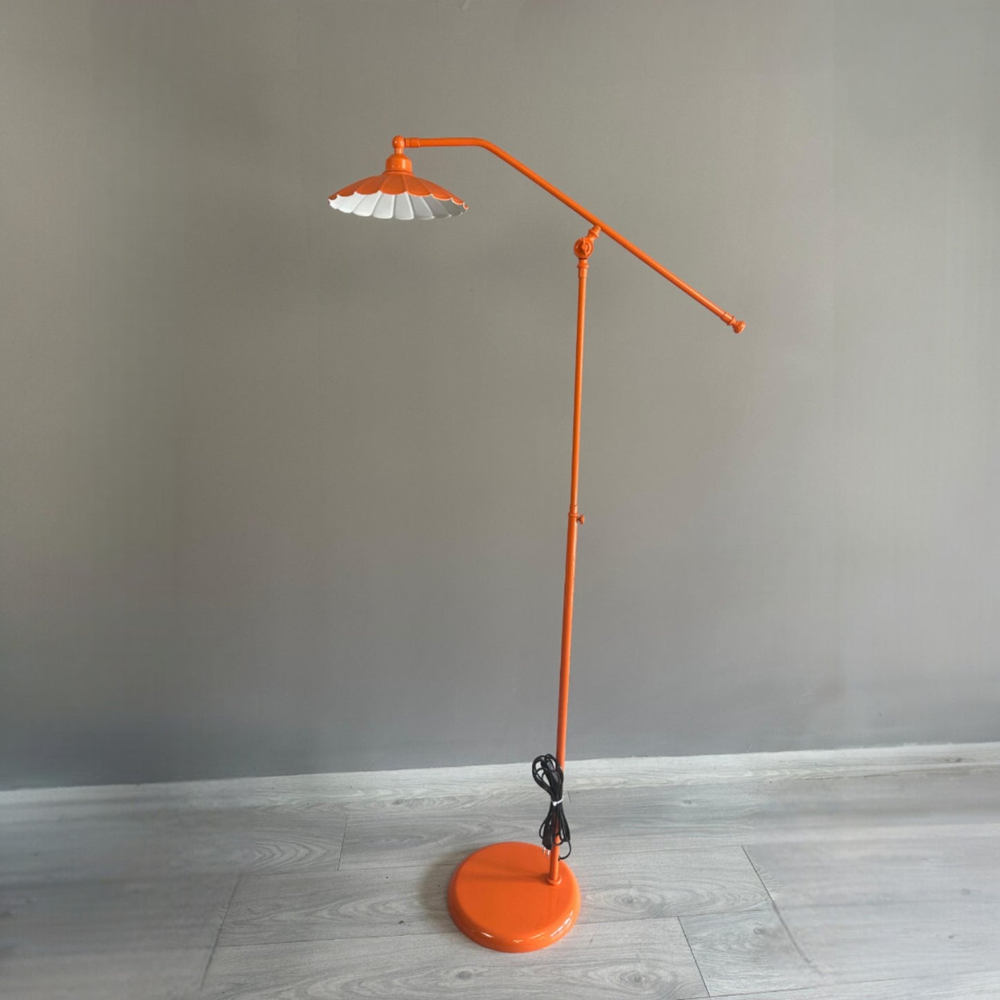 Stehlampe FKRisso Bewegender Ufo Kopf Moderne Dekorative Metall Stehlampe