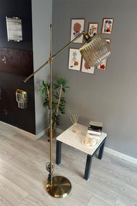 Tumbled Novellea Head Moderne dekorative Metall Stehleuchte
