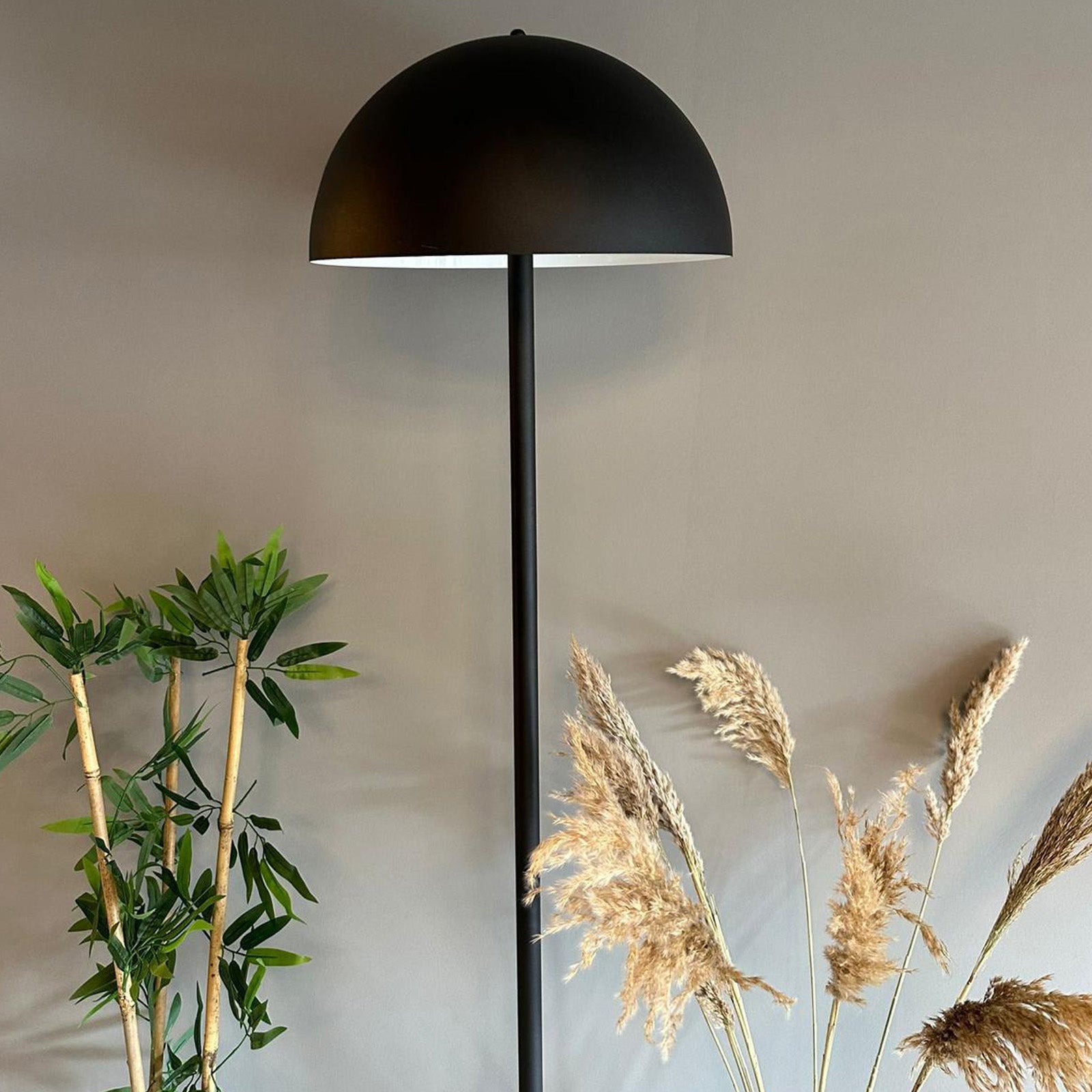 Stehlampe Moderne Stehlampe aus Metall mit E27, verstellbarer Lampenschirm