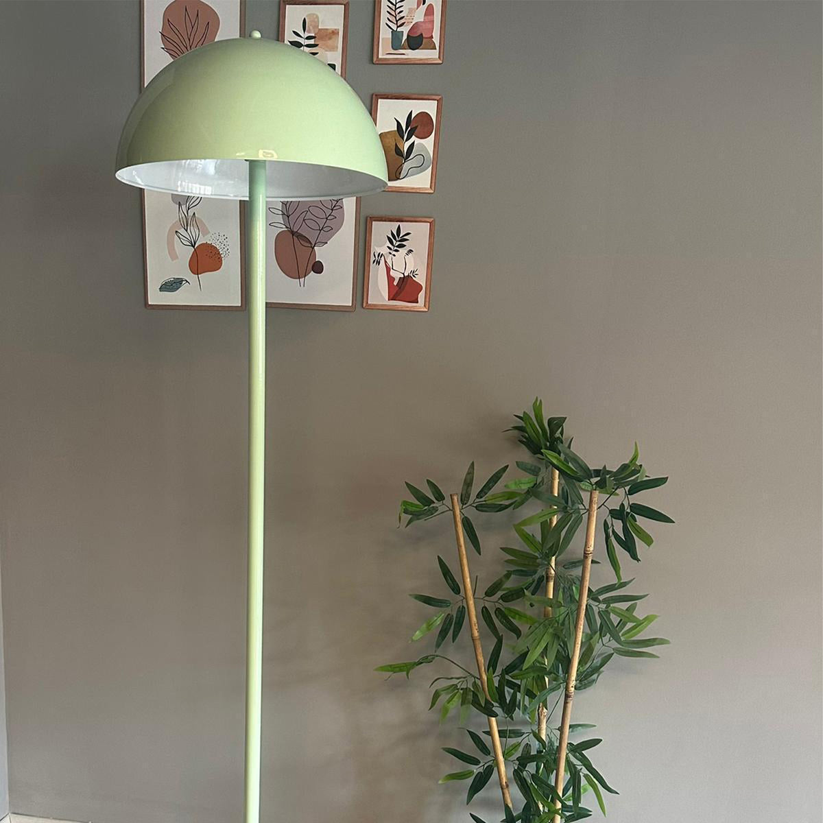 Stehlampe Moderne Stehlampe aus Metall mit E27, verstellbarer Lampenschirm