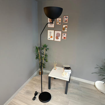 Stehlampe mit beweglichem Kopf Moderne dekorative Stehlampe aus Metall