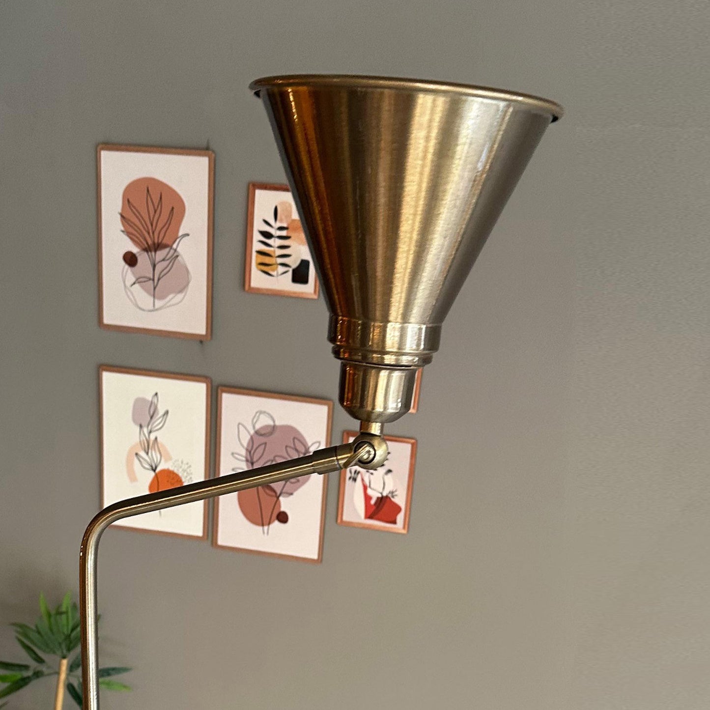 Stehlampe Tumbled Movable Head Modern Metal Living Stehleuchte