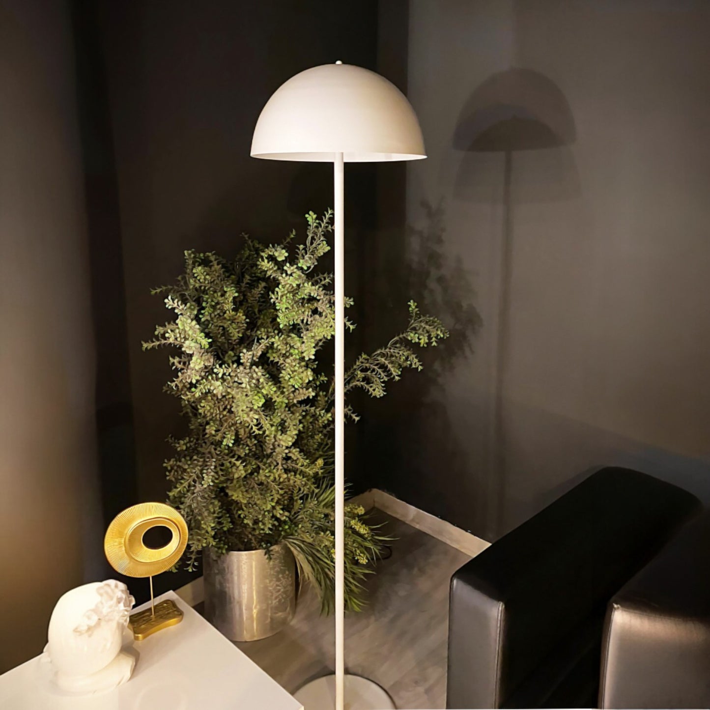 Stehlampe Moderne Stehlampe aus Metall mit E27, verstellbarer Lampenschirm