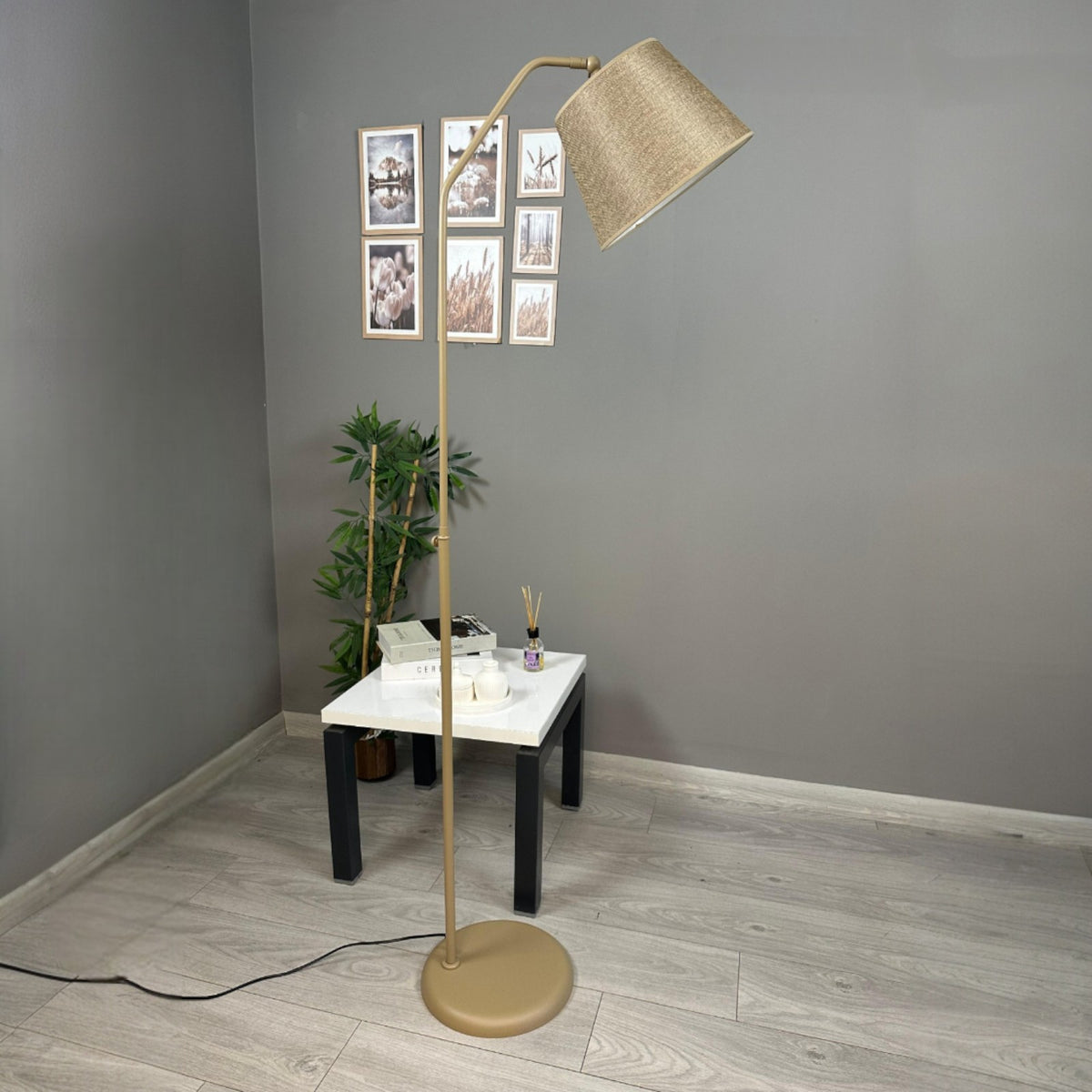 Stehlampe Cotella Bewegender Ufo Kopf Moderne Dekorative Metall Stehlampe